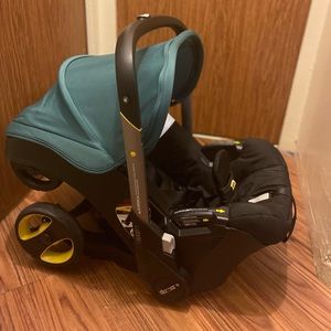 Doona Carseat & Stroller in Racing Green (SOLD)